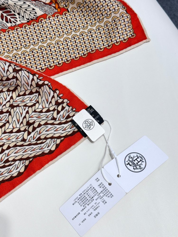 Шарф из шелка и кашемира 140x140 см фото 6