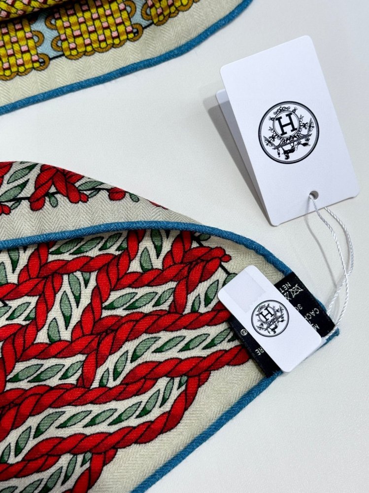 Шарф из шелка и кашемира 140x140 см фото 6