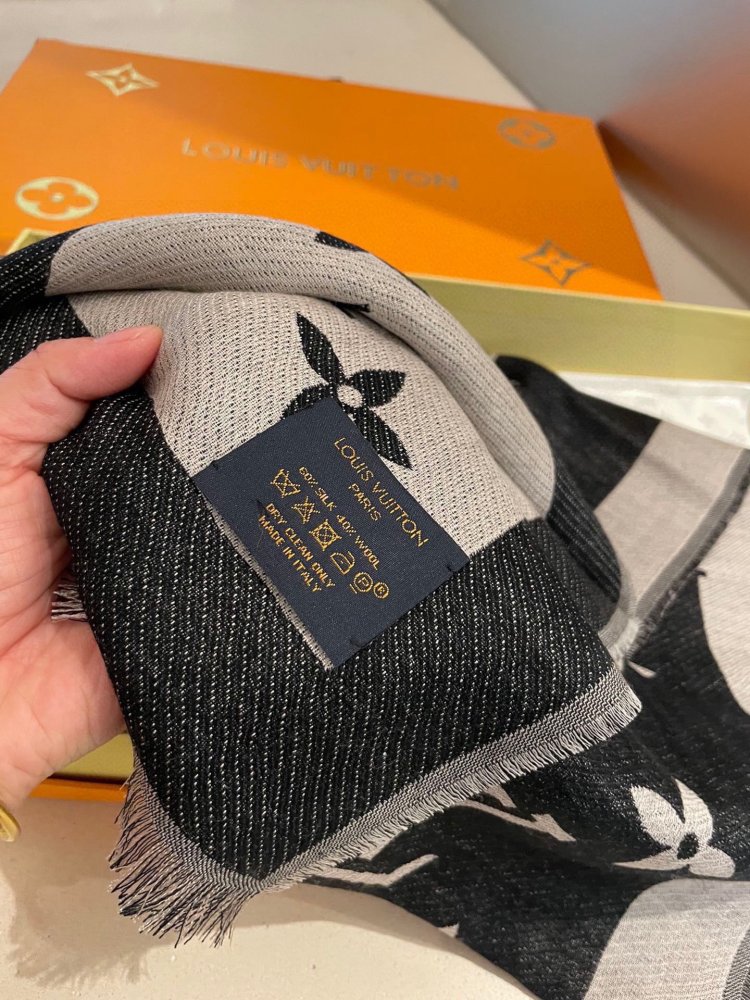 Scarf of silks and wool 75х200 cm фото 4