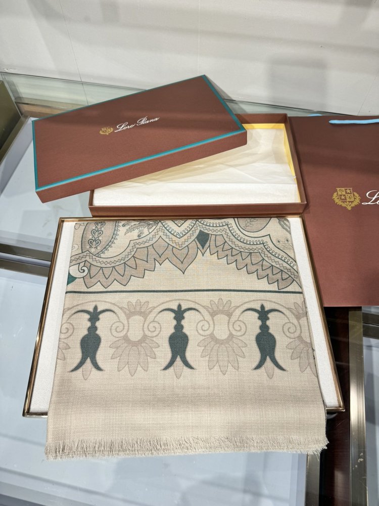 Шарф з шерски і шовку 140 x 140 см фото 3