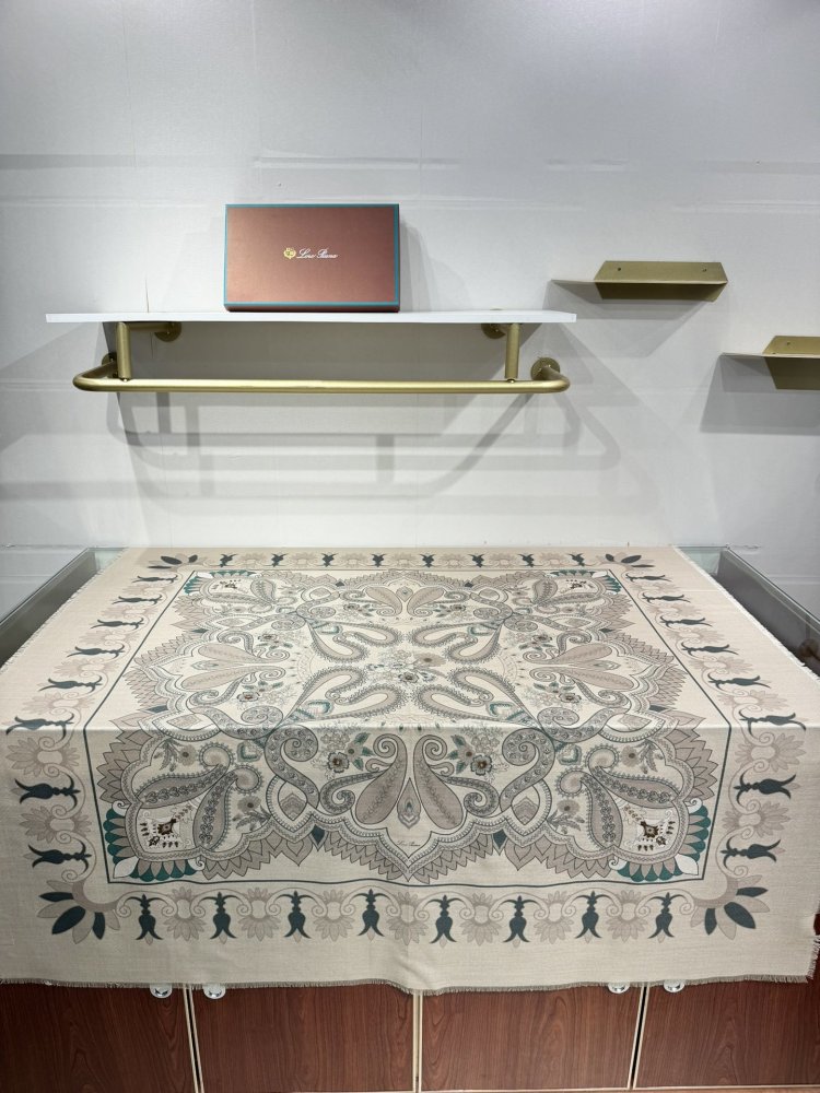 Шарф з шерски і шовку 140 x 140 см фото 4