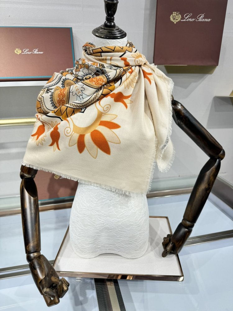 Шарф з шерски і шовку 140 x 140 см фото 5