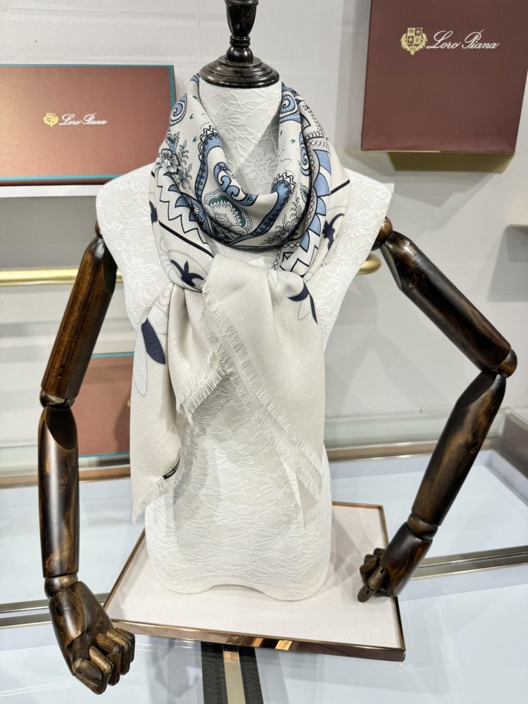 Шарф з шерски і шовку 140 x 140 см фото 6