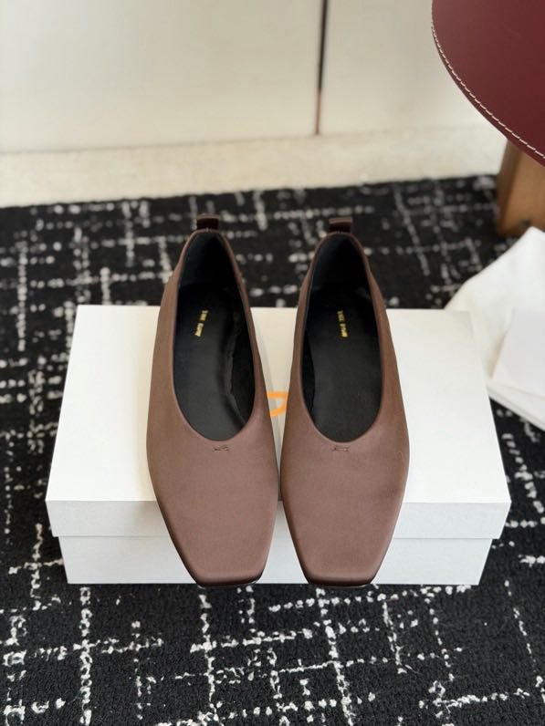 Silk ballet shoes