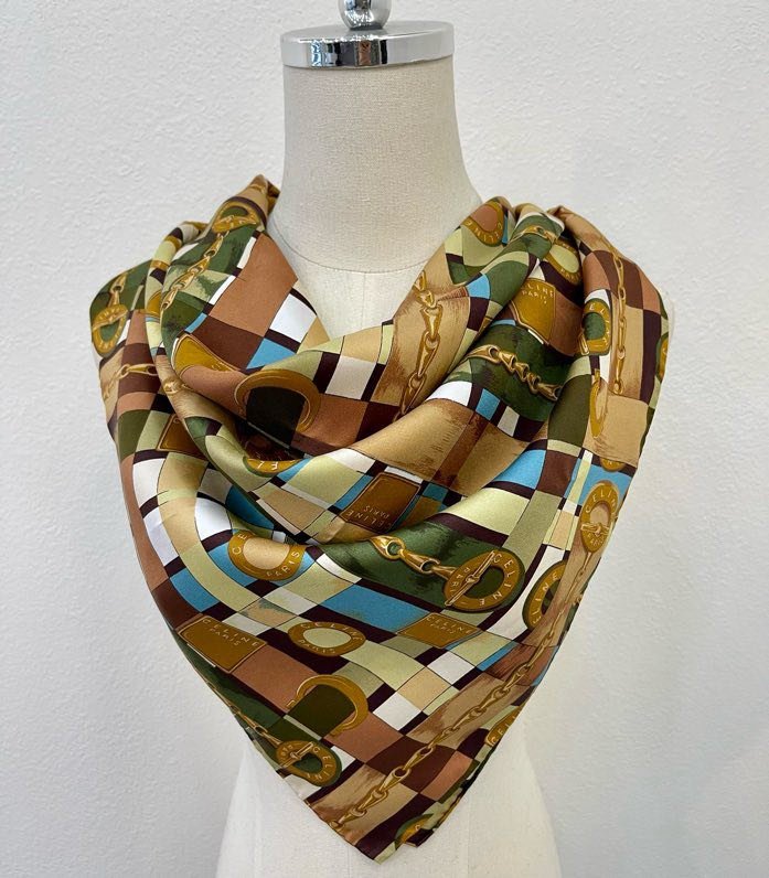 Шелковый шарф