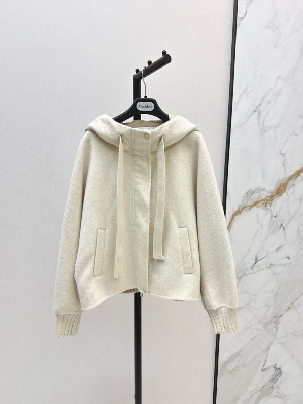 Вовняна коротка куртка з капюшоном