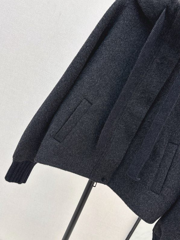 Woolen short jacket from hood фото 2