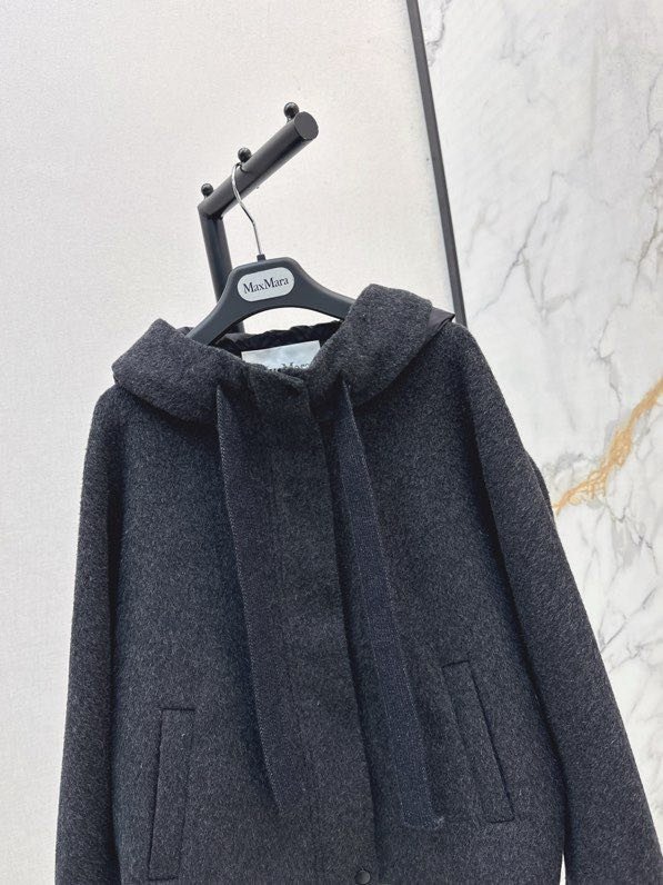 Woolen short jacket from hood фото 4