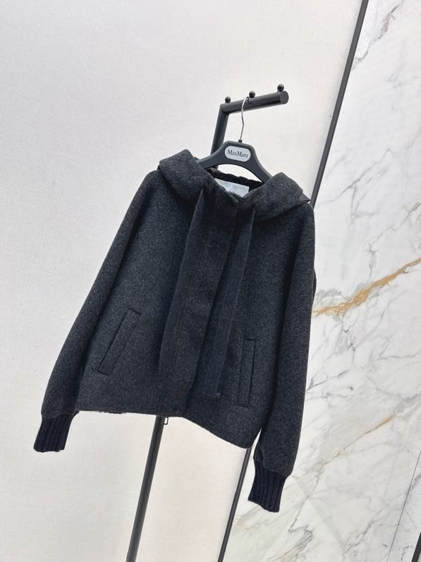 Woolen short jacket from hood фото 8