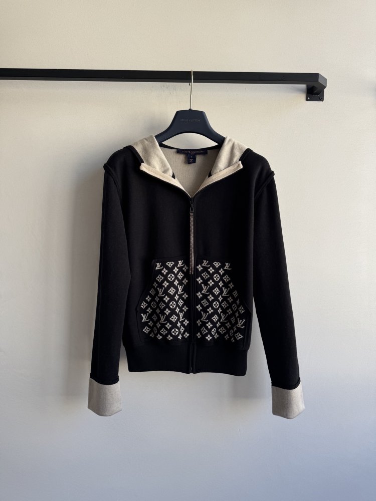 Шерстяная толстовка с капюшоном