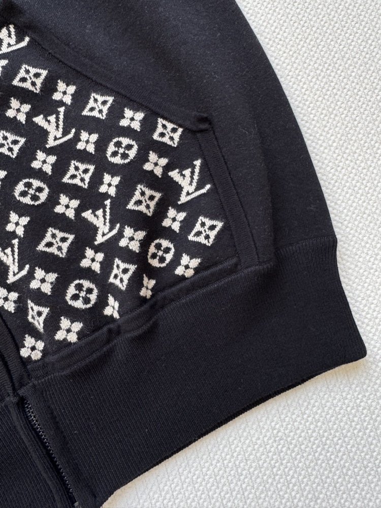 Шерстяная толстовка с капюшоном фото 6