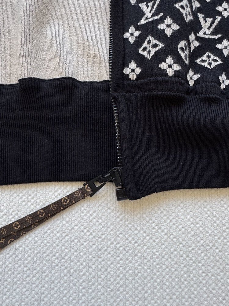 Шерстяная толстовка с капюшоном фото 7