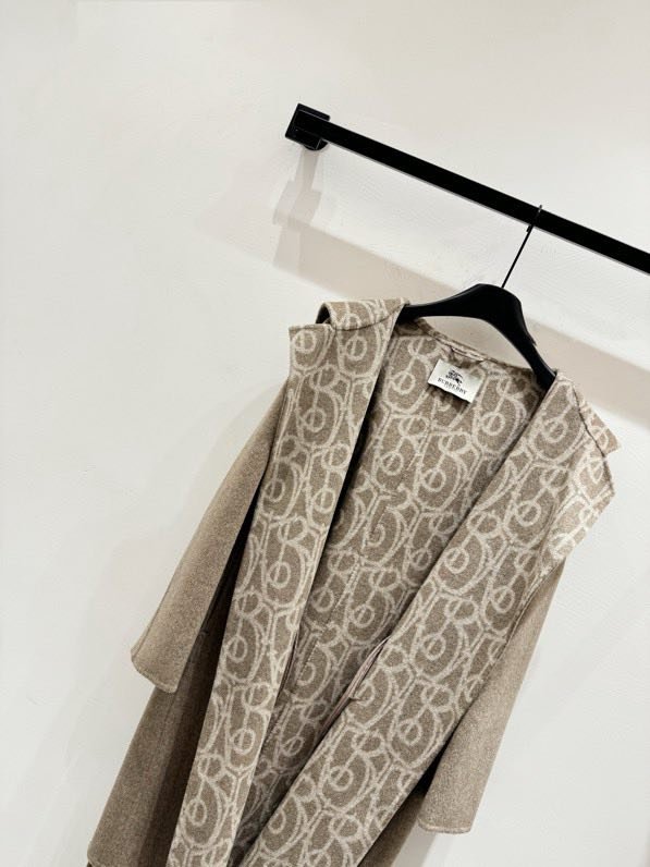 Wool coat from hood фото 3