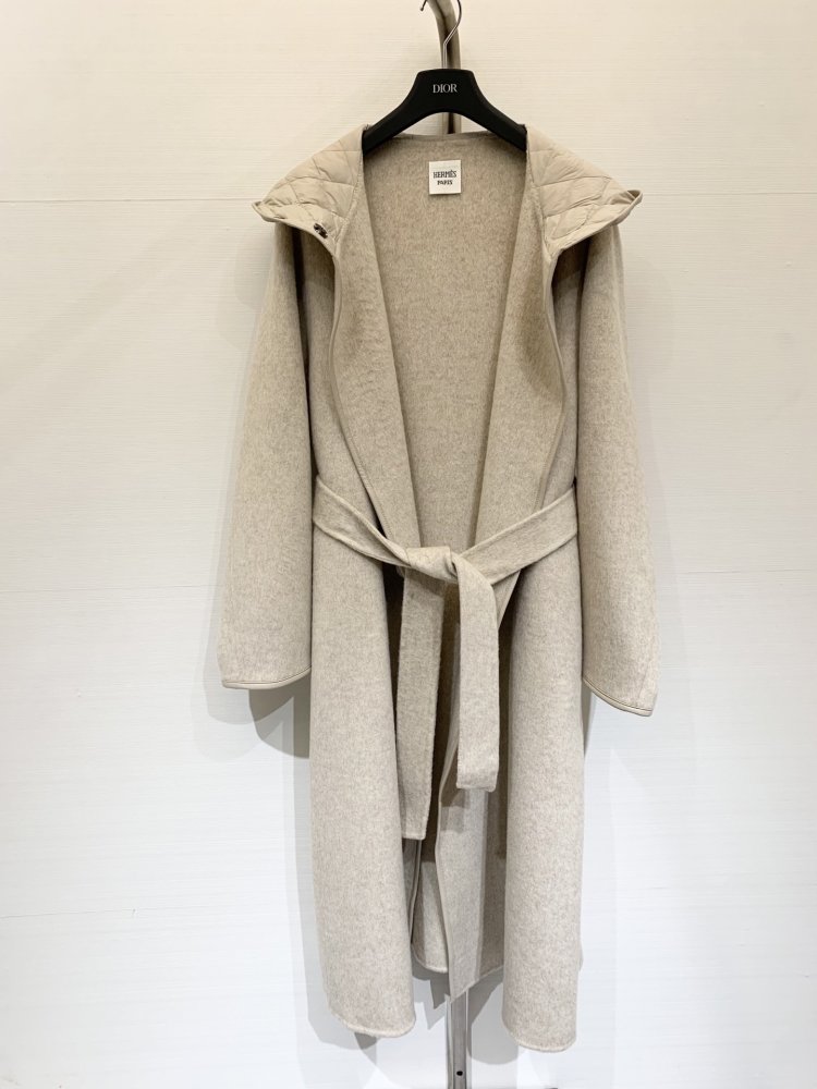 Шерстяное пальто с капюшоном фото 3