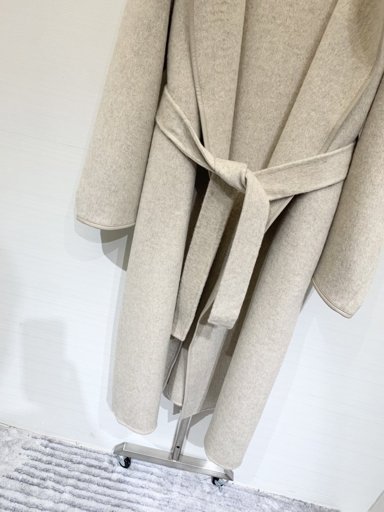 Шерстяное пальто с капюшоном фото 6