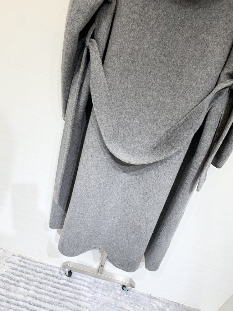 Шерстяное пальто с капюшоном фото 9