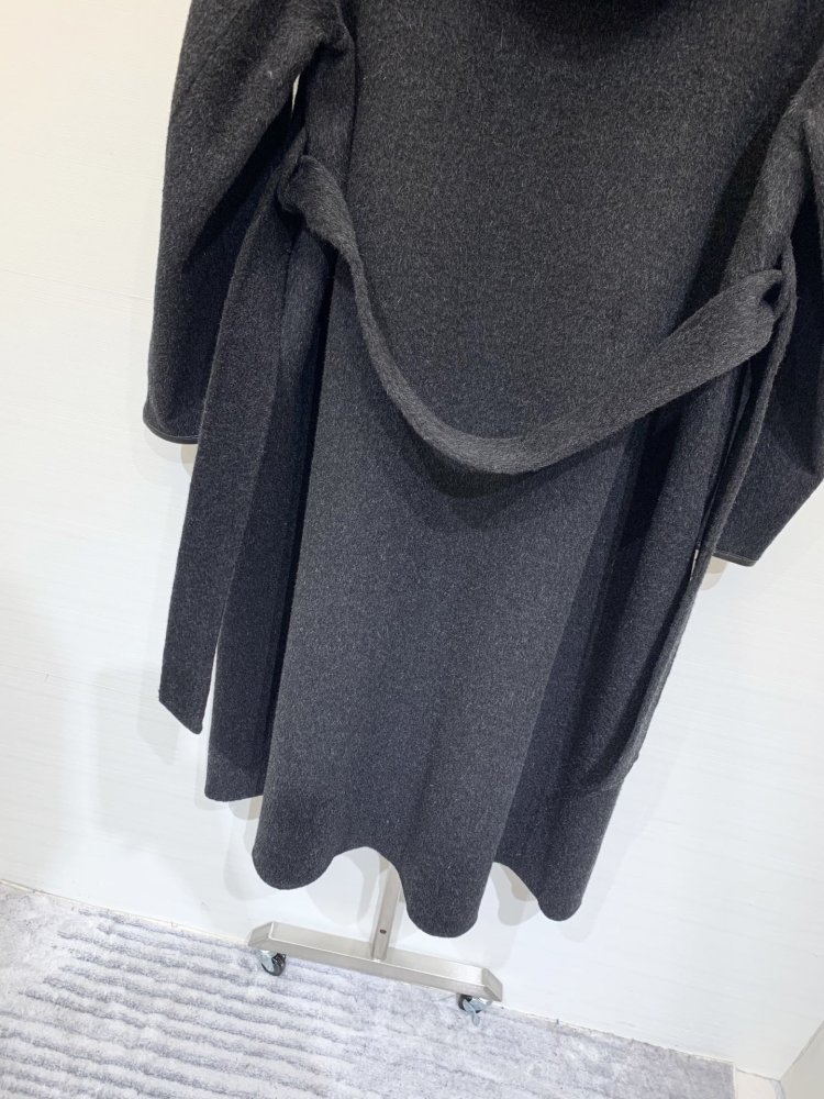 Шерстяное пальто с капюшоном фото 9