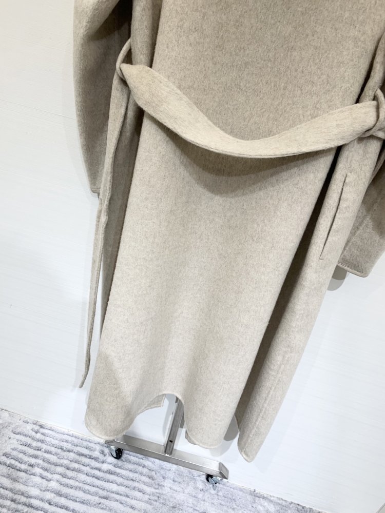 Шерстяное пальто с капюшоном фото 9