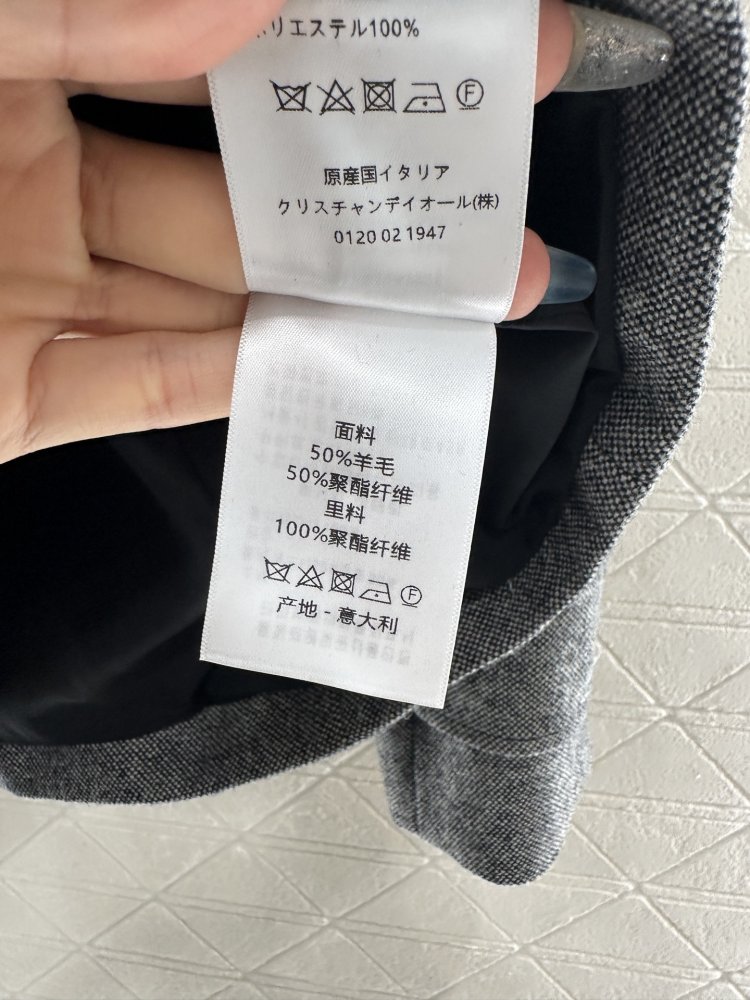 Вовняне пальто з лацканами і поясом фото 9