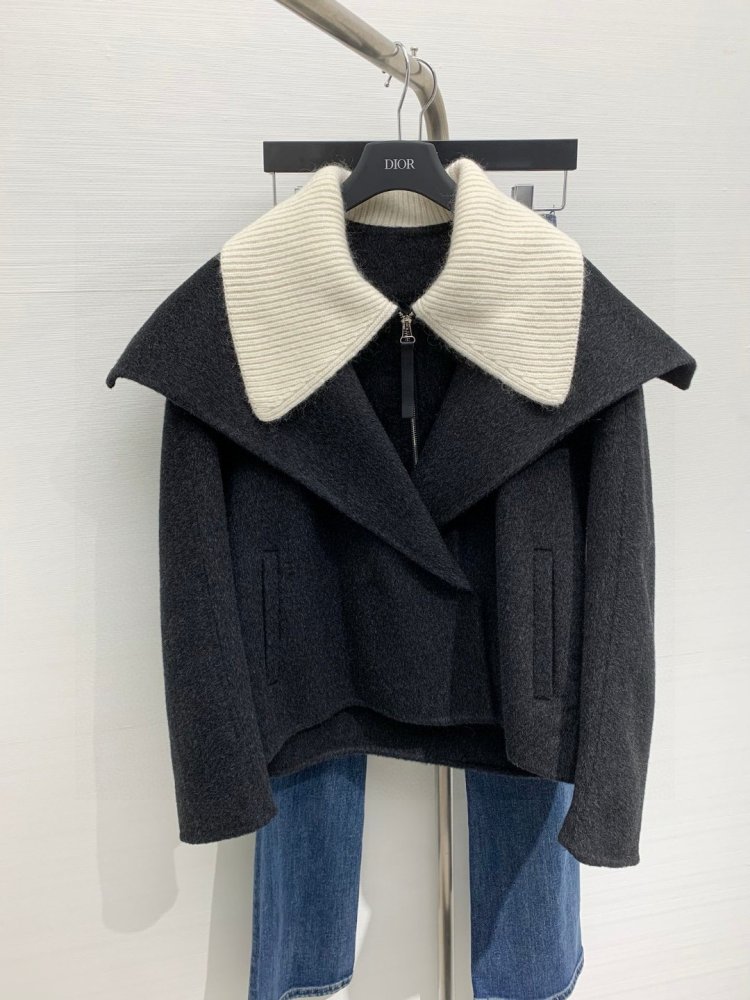 Вовняне пальто в стилі печворк з в'язаним коміром