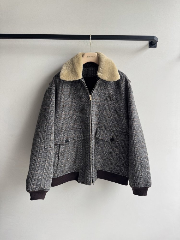 Шерстяное пальто женское