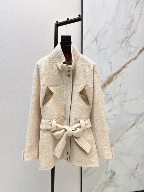 Шерстяное пальто женское