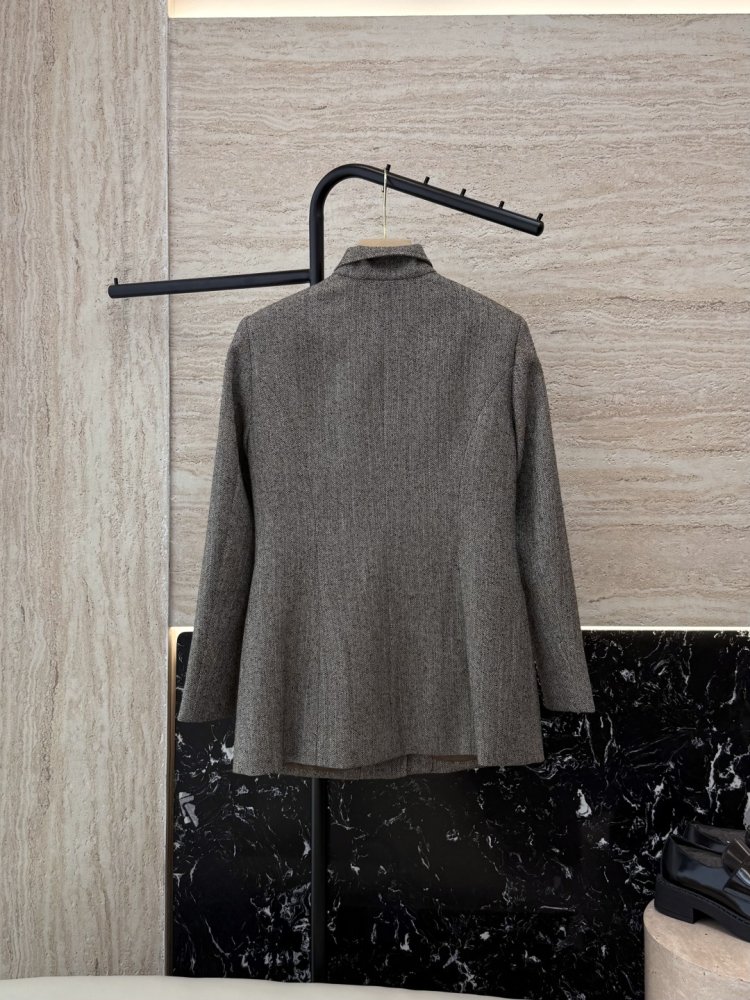 Шерстяное пальто женское фото 2