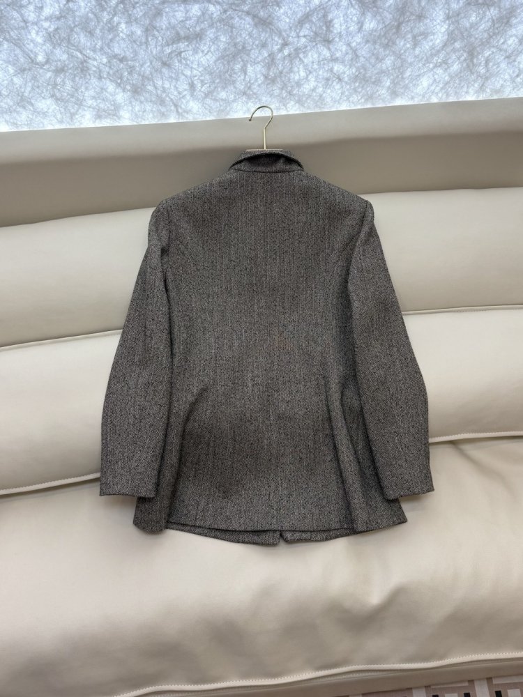 Шерстяное пальто женское фото 4