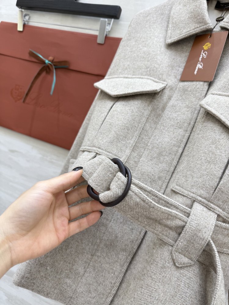 Вовняне пальто фото 8