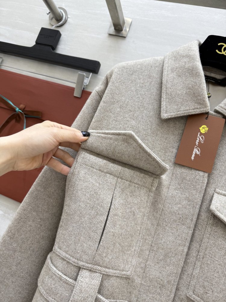 Вовняне пальто фото 9