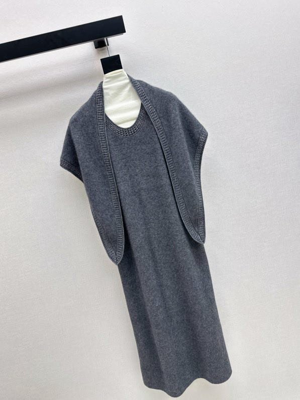 Шерстяное платье без рукавов с шалью фото 3