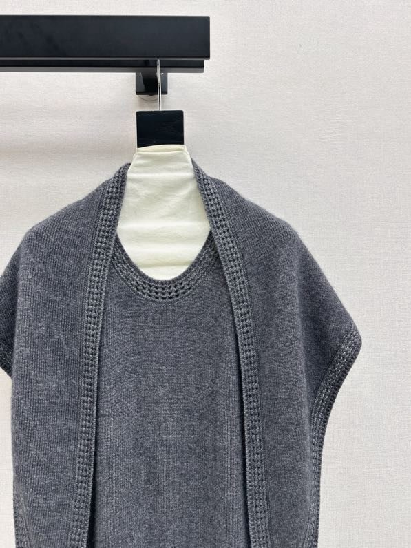 Шерстяное платье без рукавов с шалью фото 5