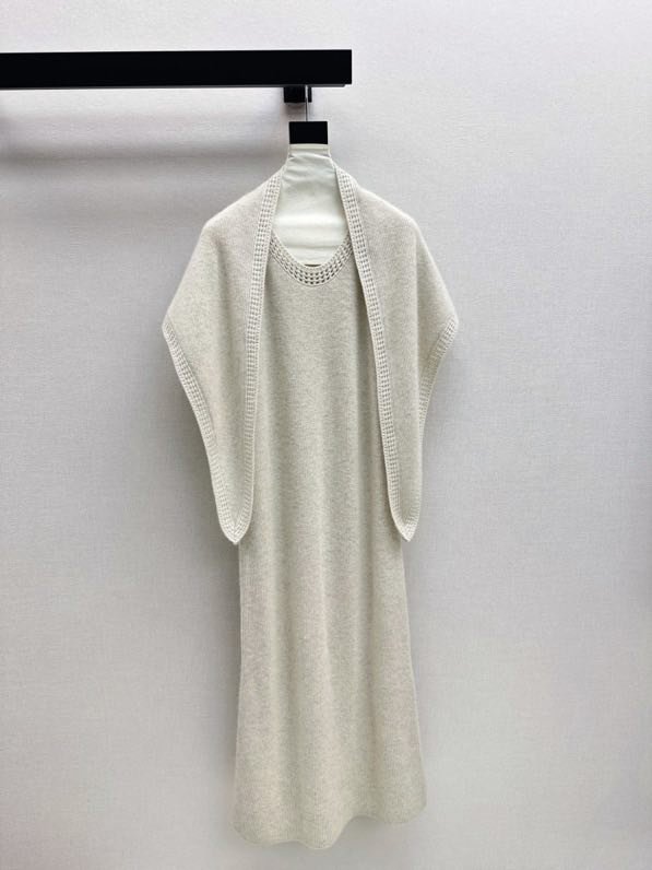 Вовняне Плаття, Сукня без рукавів з шаллю фото 7