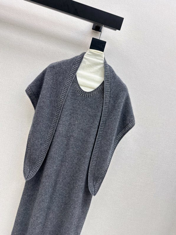 Шерстяное платье без рукавов с шалью фото 7