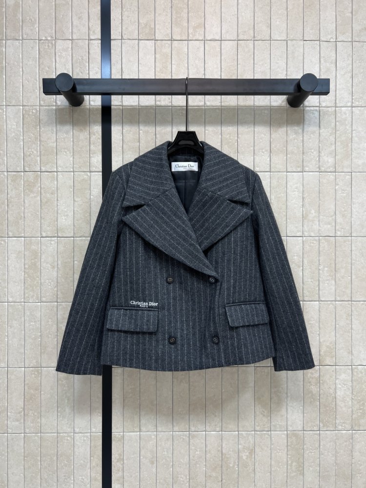 Шерстяной блейзер женский