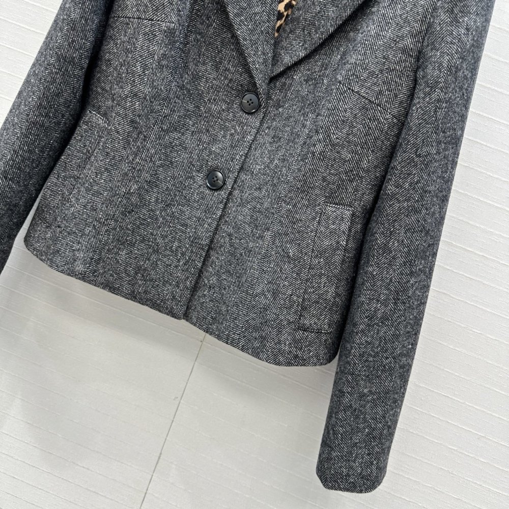 Шерстяной блейзер женский фото 5