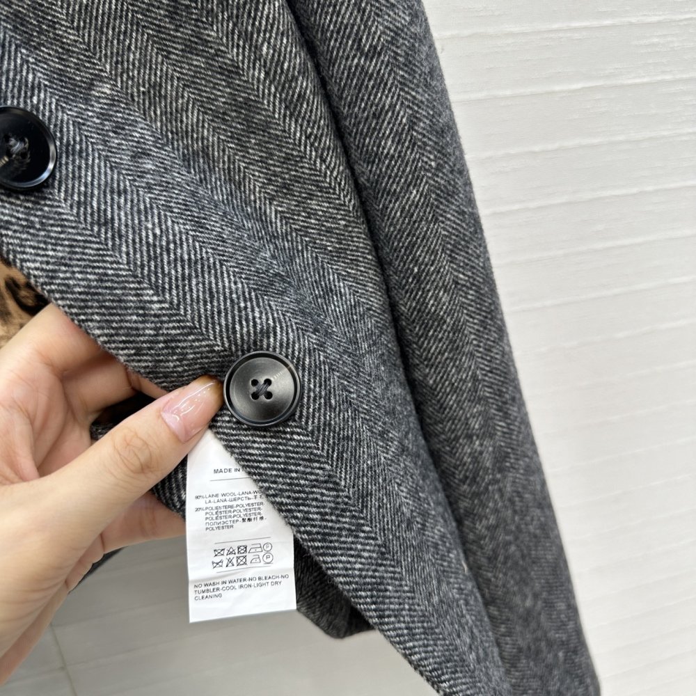 Шерстяной блейзер женский фото 6