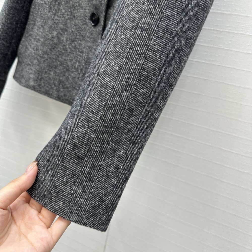 Шерстяной блейзер женский фото 8