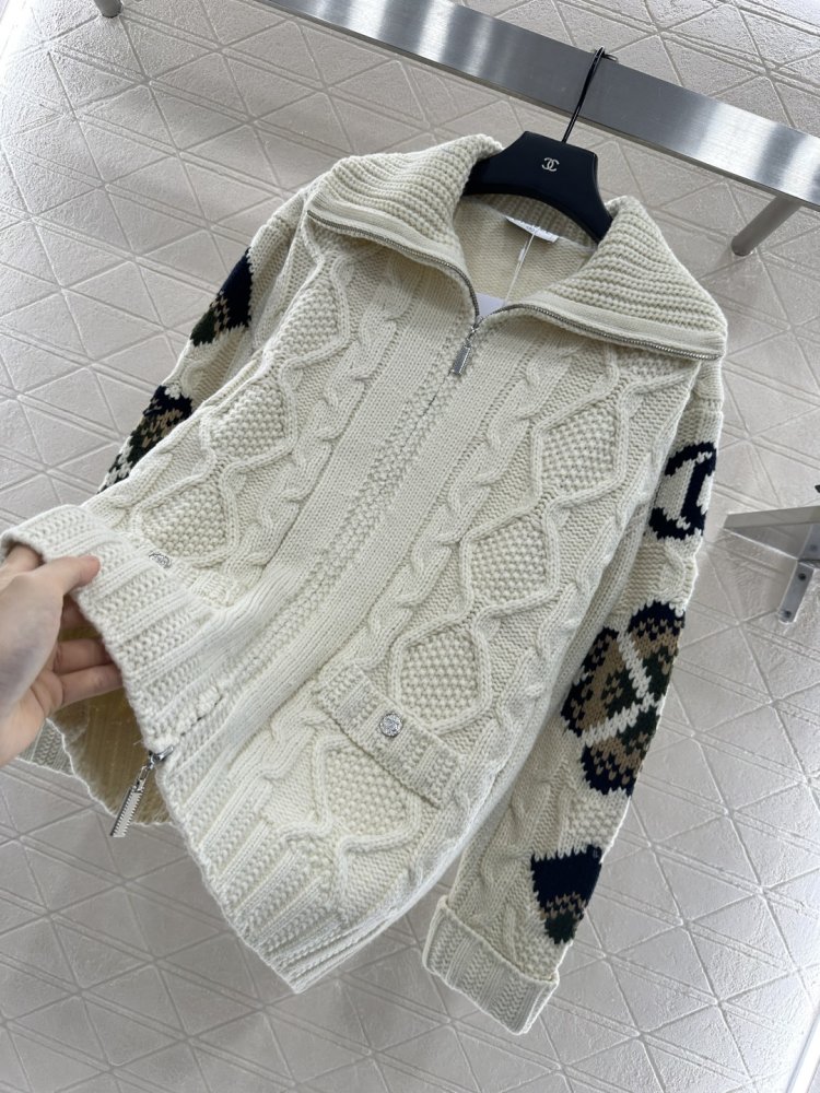 Woolen cardigan on lightning фото 6