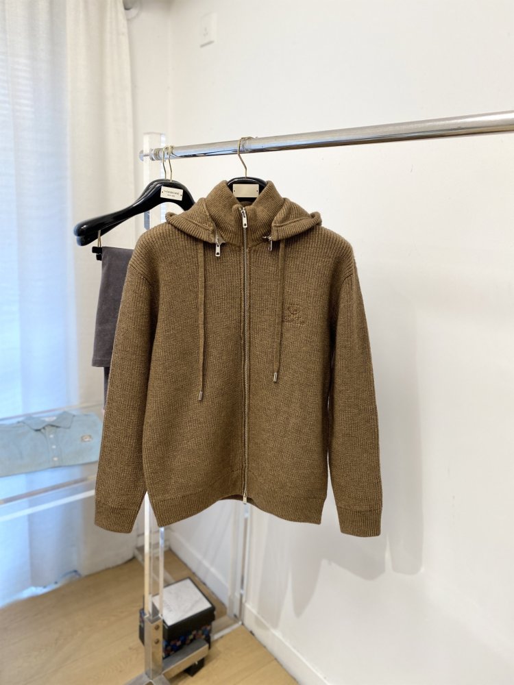 Шерстяной кардиган