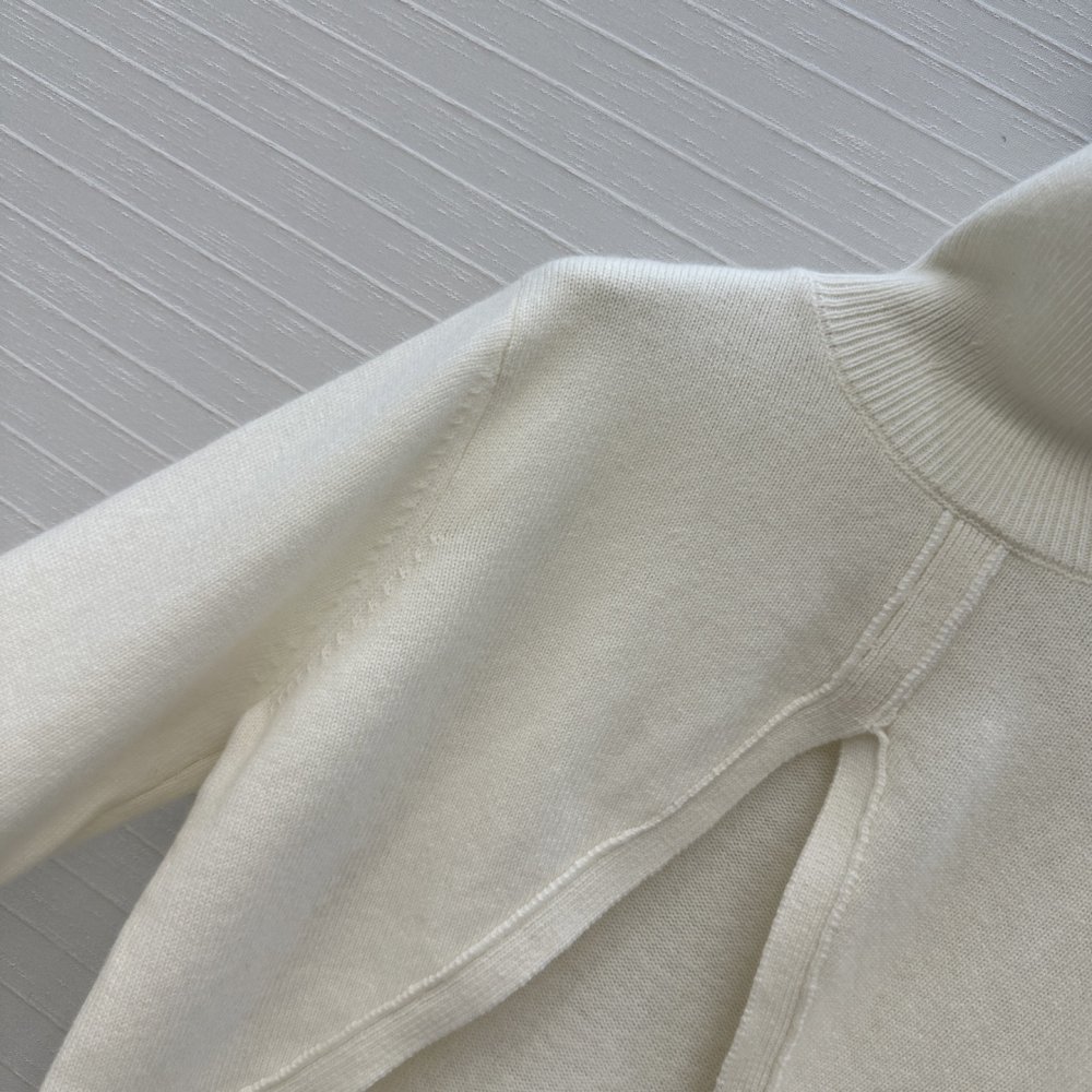 Woolen cardigan фото 3