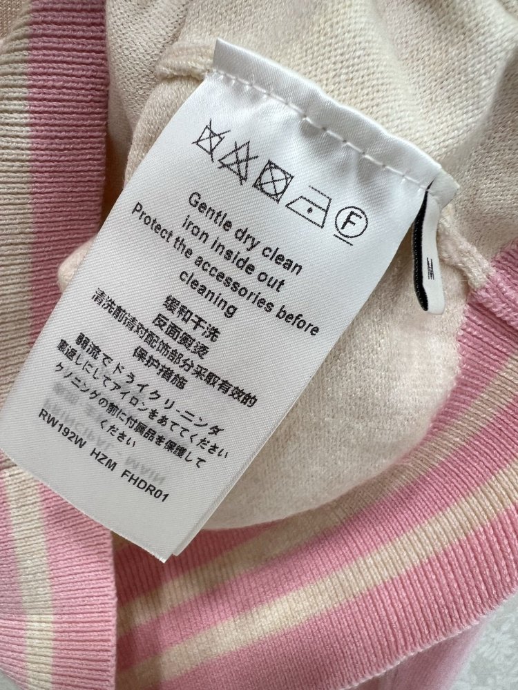 Woolen cardigan фото 6