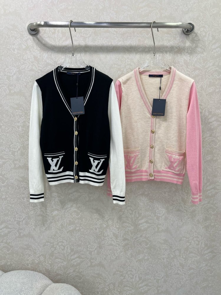 Woolen cardigan фото 9