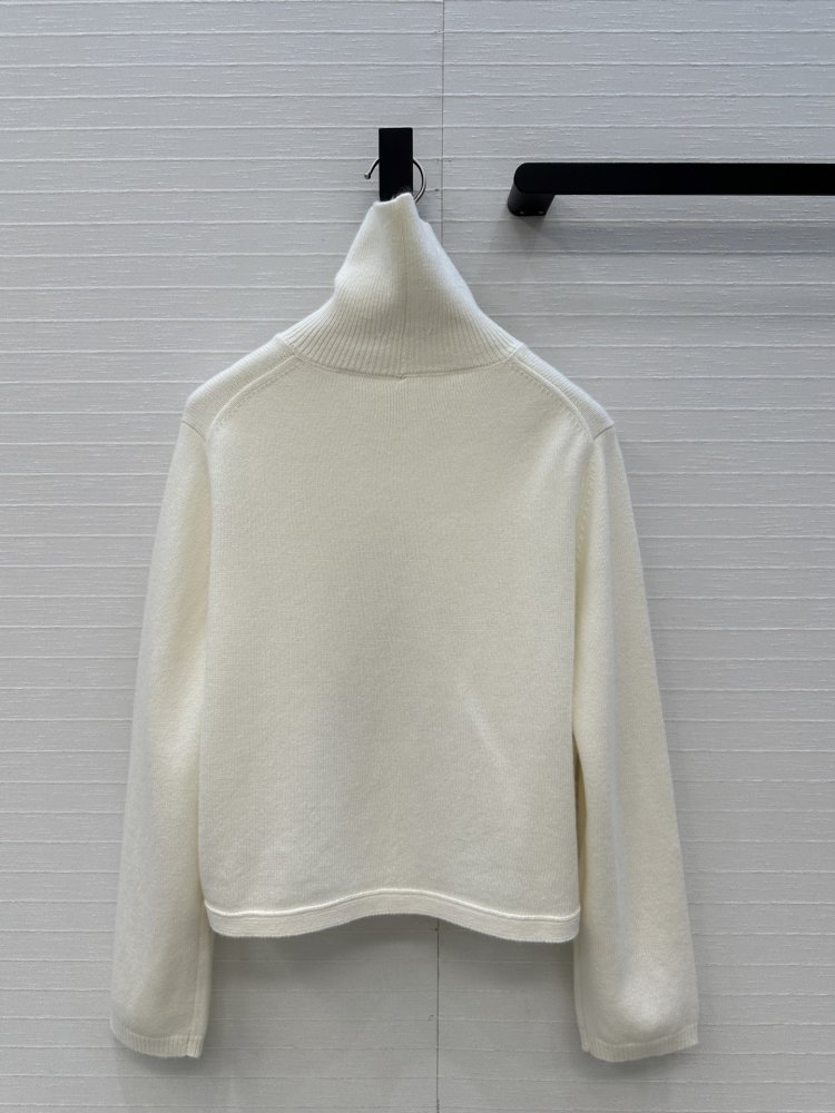 Woolen cardigan фото 9