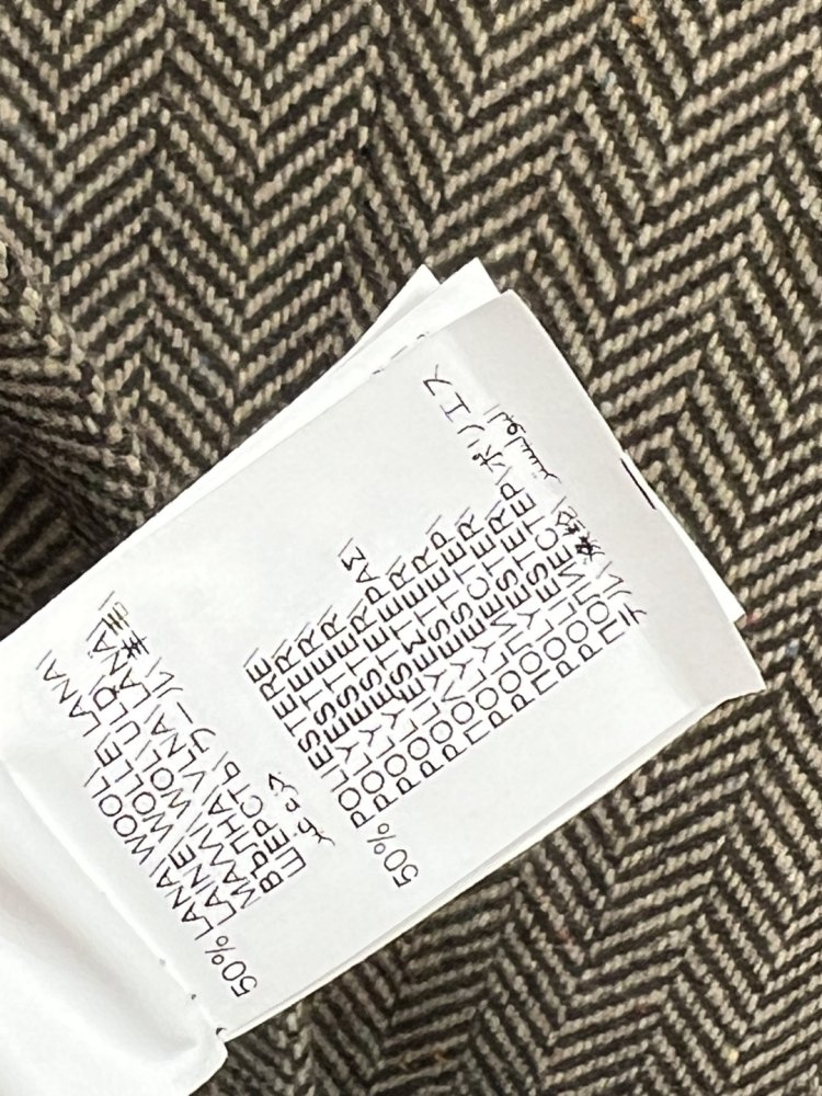 Шерстяной клетчатый блейзер с контрастными рукавами женский фото 9