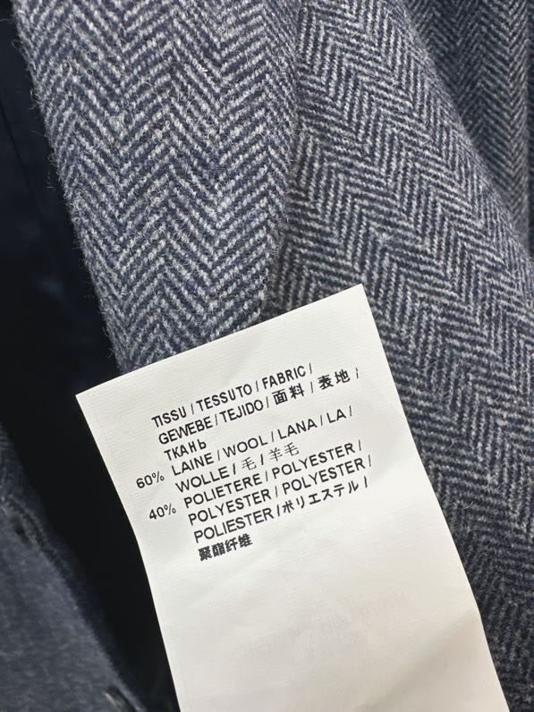 Woolen a jacket from brooch фото 2