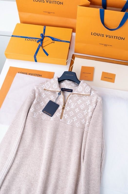 Шерстяной свитер фото 2