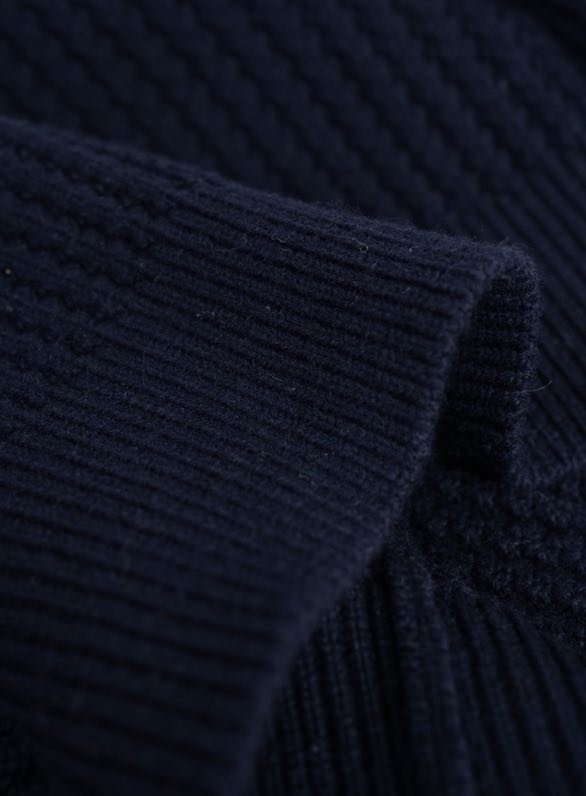 Шерстяной свитер фото 7