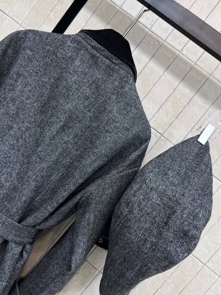 Вовняний тренч жіночий фото 8