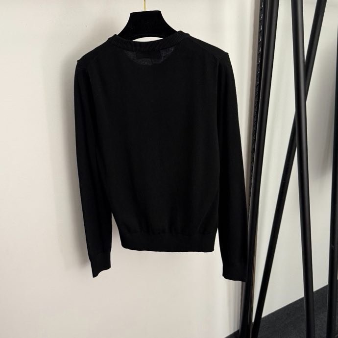 Woolen knitted pullover фото 3